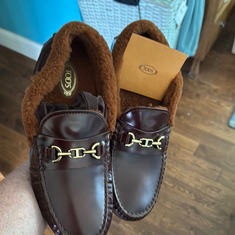 NWT Tod's Woman’s Brown Leather Loafers